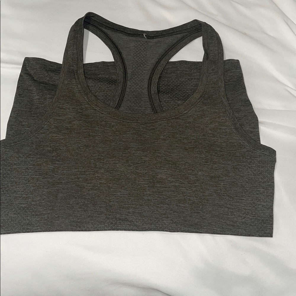 Lululemon women’s love racerback tank top size 8 tag removed